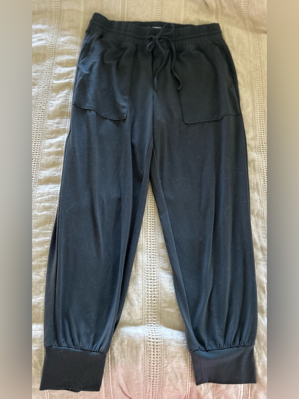 LOFT Lou & Grey Charcoal Gray Luvstretch Jogger Pant
